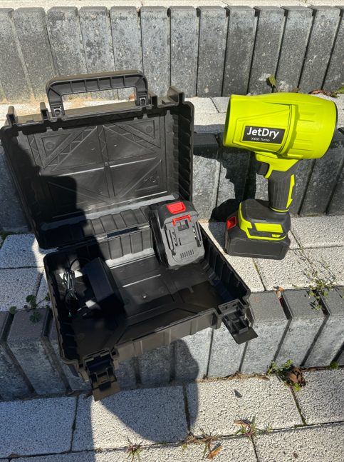 JetDry X400 Turbo + 2 akumulatory + ładowarka + box
